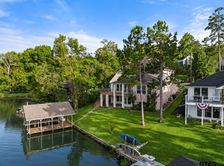 521 Hideaway Ln E, Lindale, TX 75771