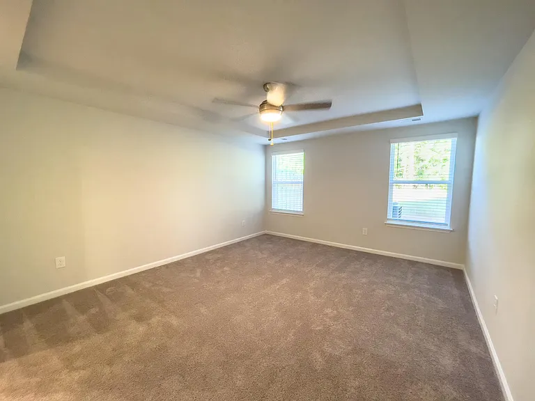 107 Paddock Glen Dr — Photo 16