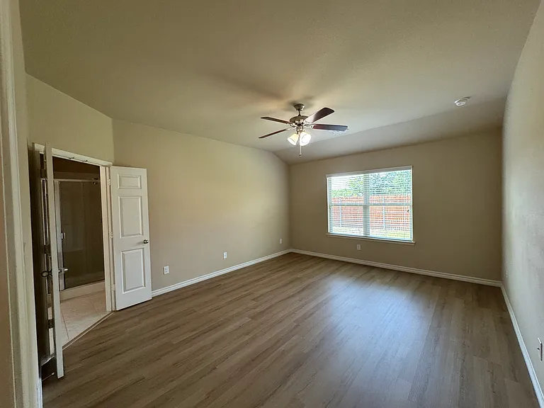 2108 Megan Creek Dr — Photo 16