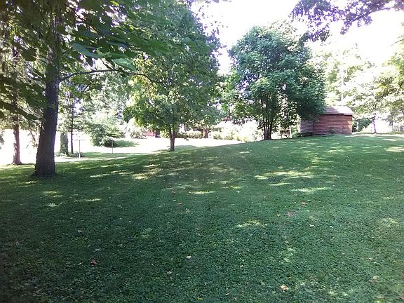4th image of 3702 Sawyer Ave