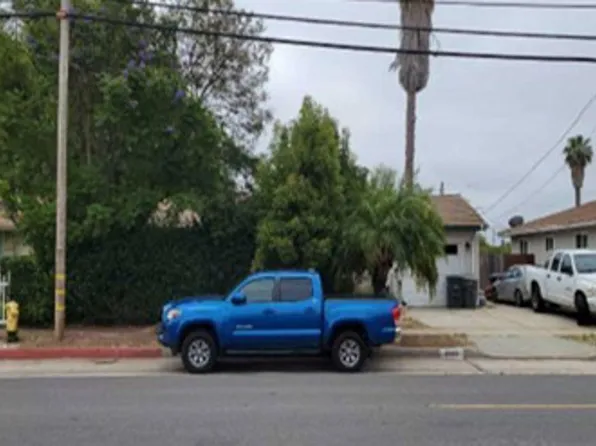 2105 E Lincoln Ave, Escondido, CA 92027