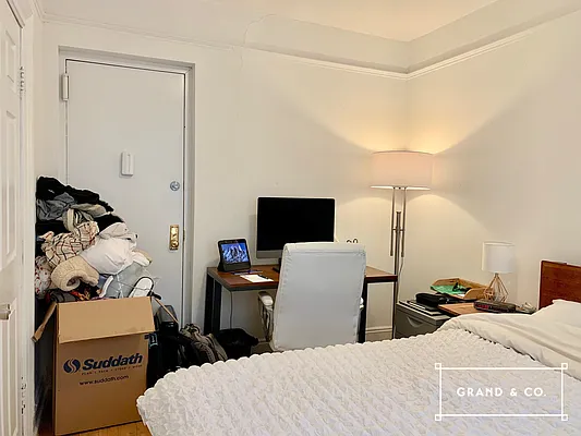 Rented by Grand & Co. | media 12