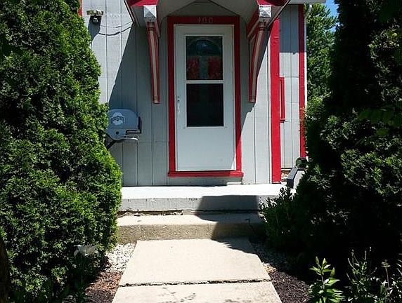 4th image of 400 N Park Rd