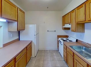 330-336 College Street, Amherst, MA 01002