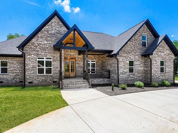 2nd image of 321 Stone Ridge Dr