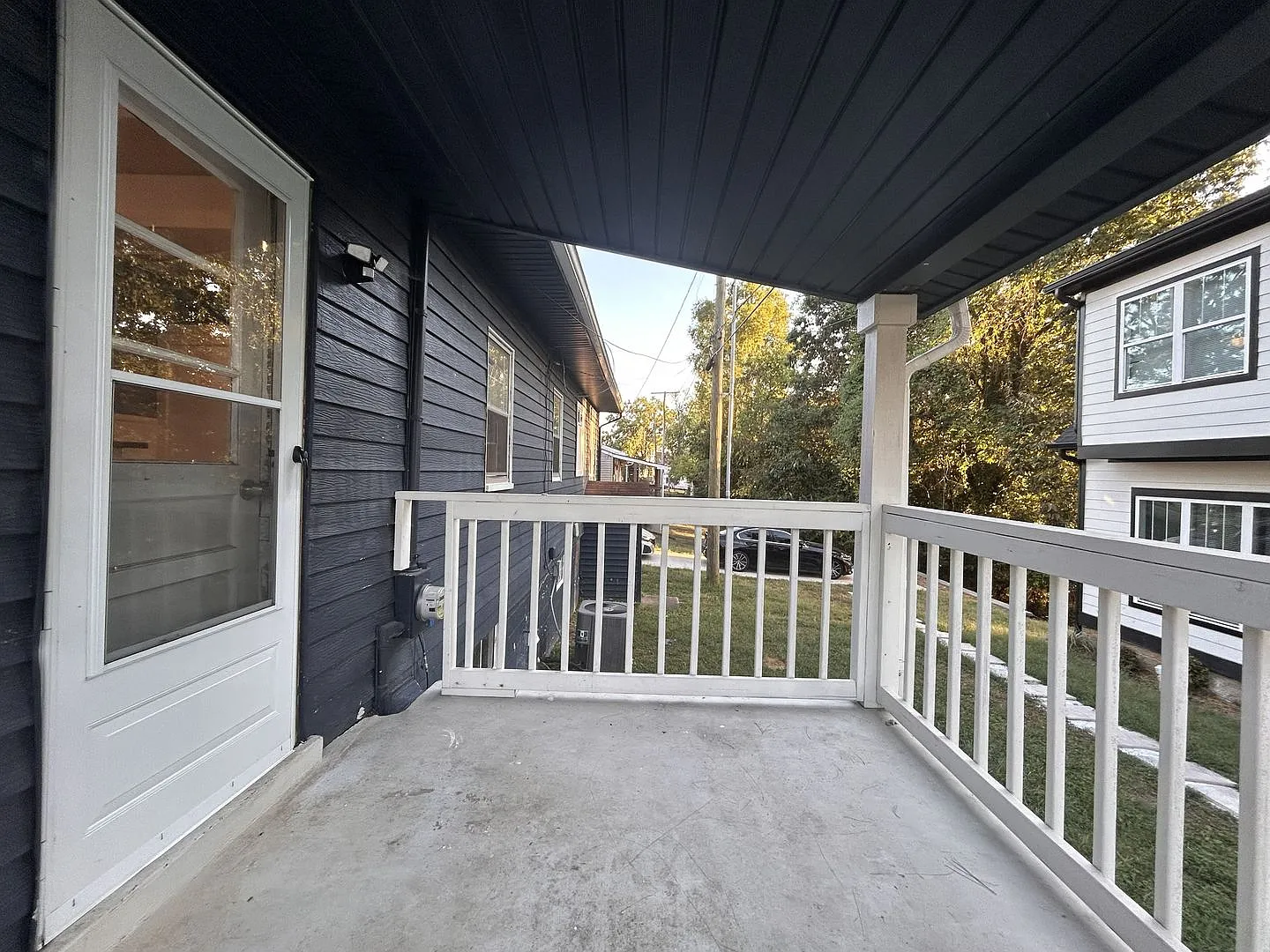 Bright, Charming 3BR Home | Old Hickory — Photo 4