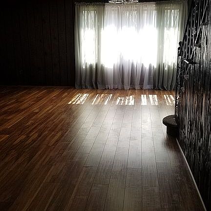 5th image of 347 Broad Ave