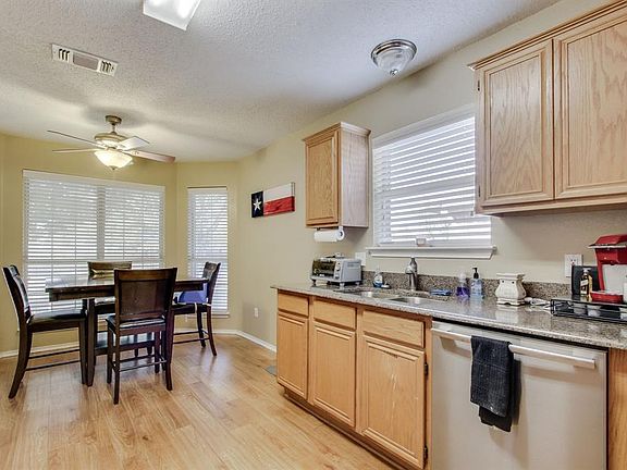 3rd image of 6111 York River Dr