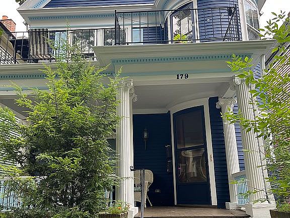 5th image of 179 Anderson Pl