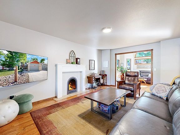 3rd image of 3866 Minturn Ct