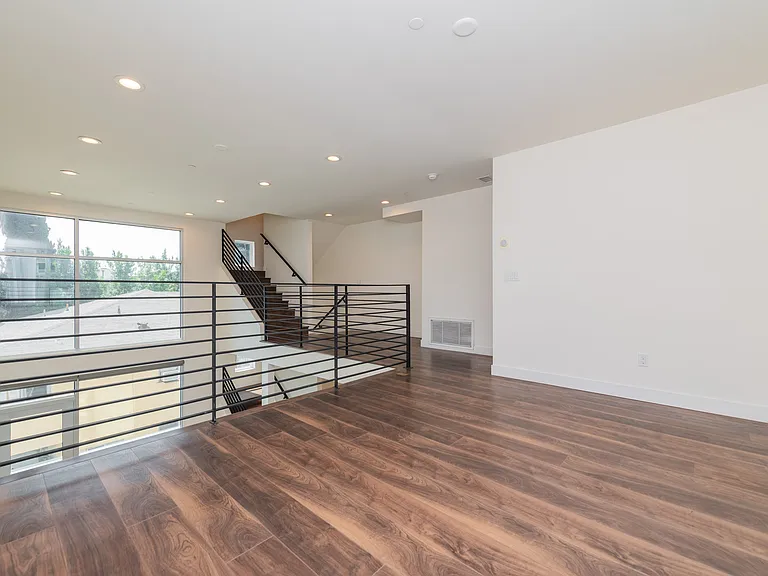 6016 W Beachwood Ln — Photo 33