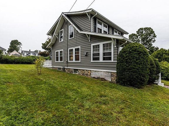 5th image of 47 Upland Ave
