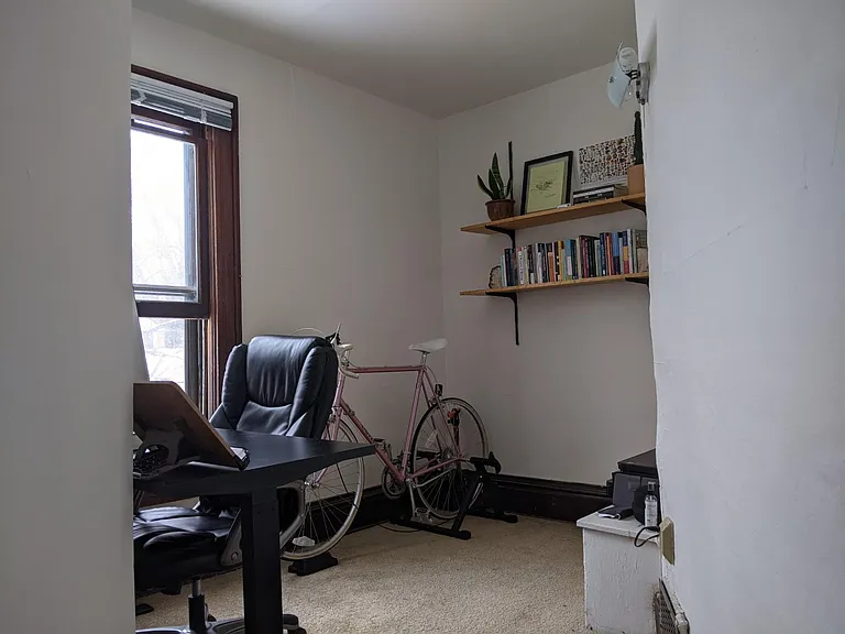 1123 E Dayton St #C — Photo 5