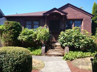 6303 38th Ave SW, Seattle, WA 98126