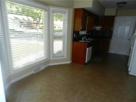 5th image of 805 NE Orchard Dr