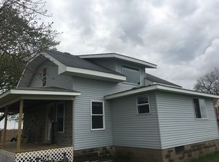 16379 Sand Rd, Fulton, IL 61252