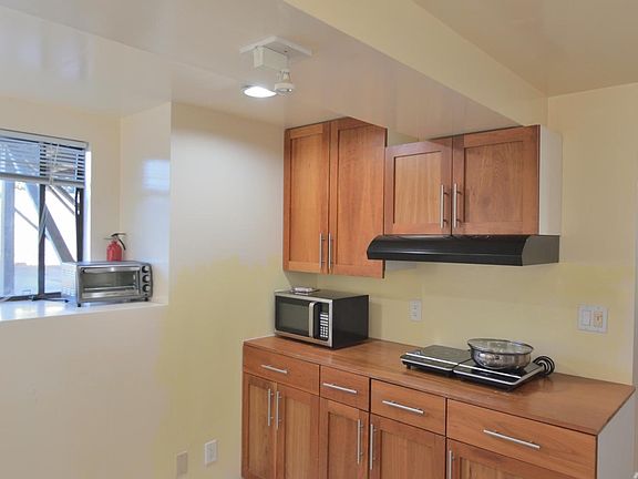 2nd image of 808 Ellis Dr