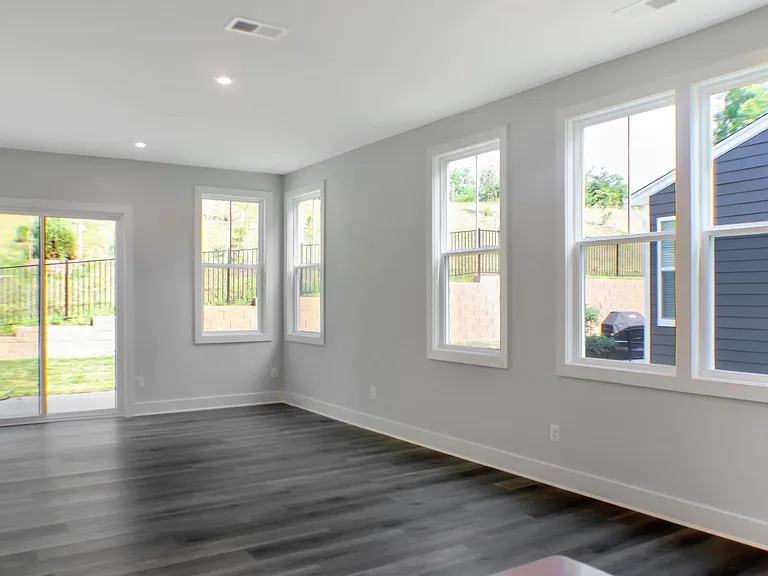 1629 Koch Ct — Photo 6