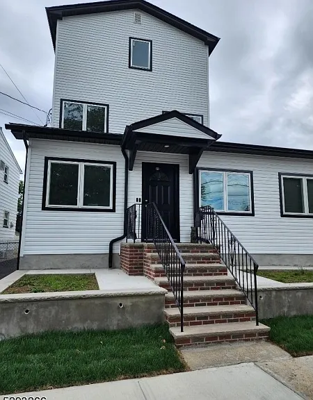 69 Union Ave — Photo 1