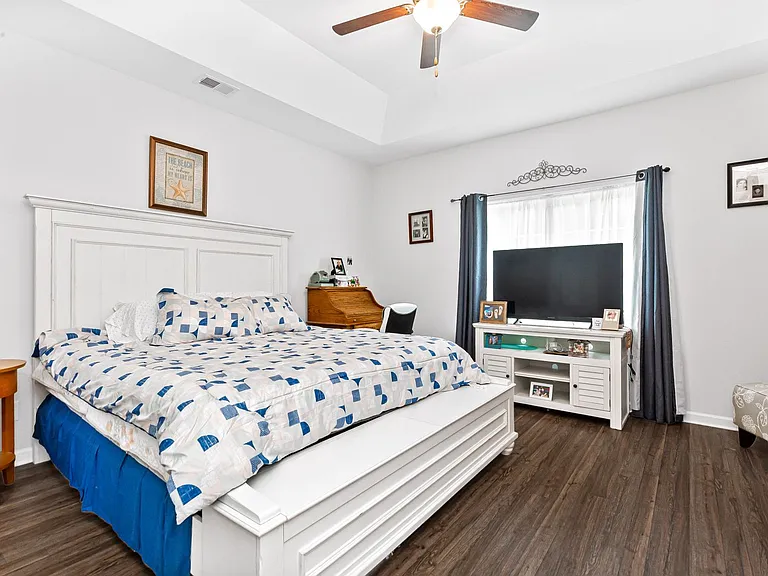 840 Windsor Rose Dr — Photo 16