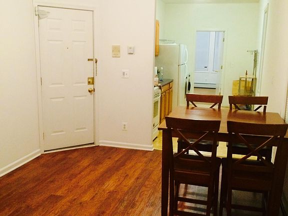 3rd image of 370 Union St