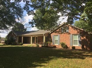 206 Spring Valley Rd, Hendersonville, TN 37075
