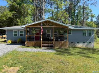 501 Garrett Dr, Centre, AL