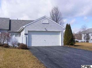 1010 Wooded Pond Dr, Harrisburg, PA 17111