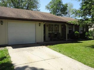 10527 E Folsom Dr, Indianapolis, IN 46235