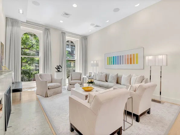 113 E 19th St, New York, NY 10003