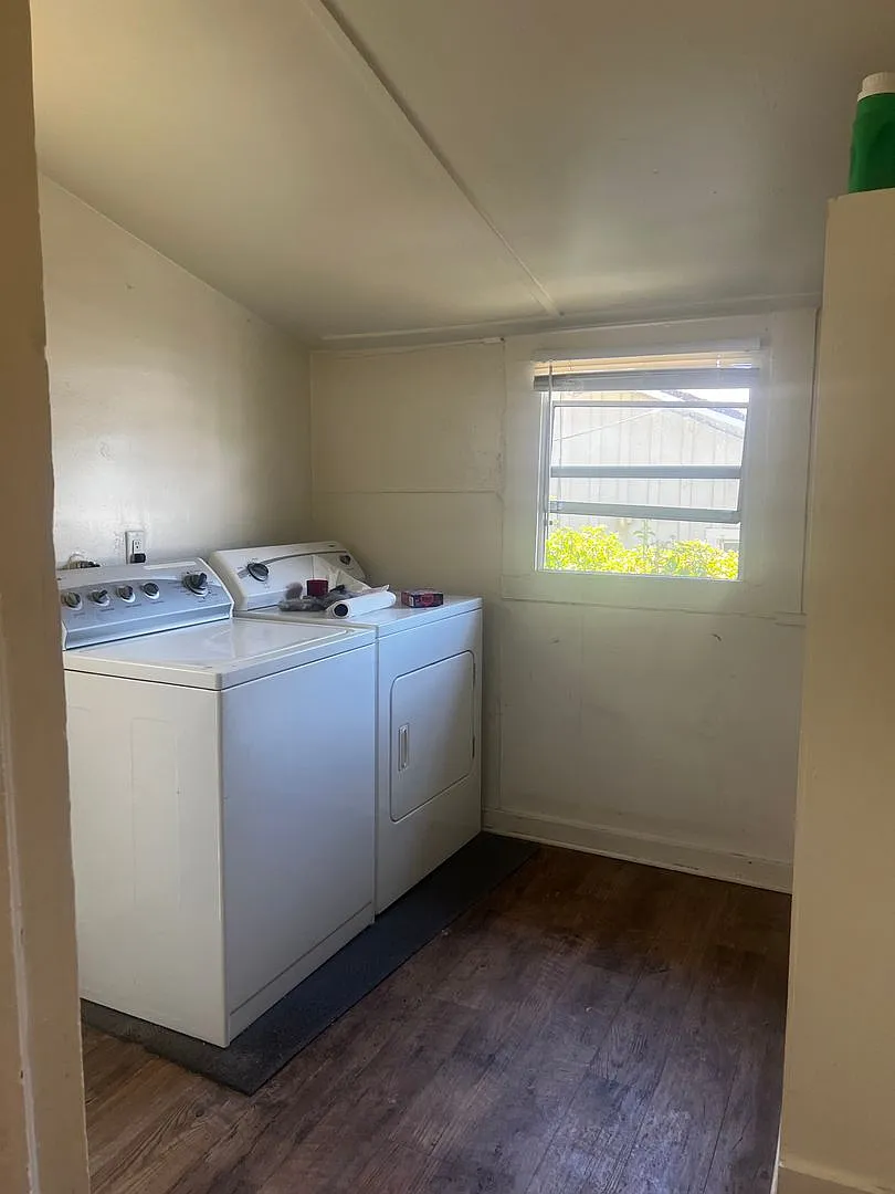 Washington Square Apartments — Photo 3