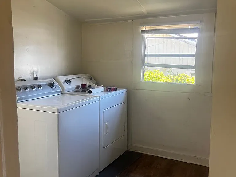 308 N Washington St — Photo 3