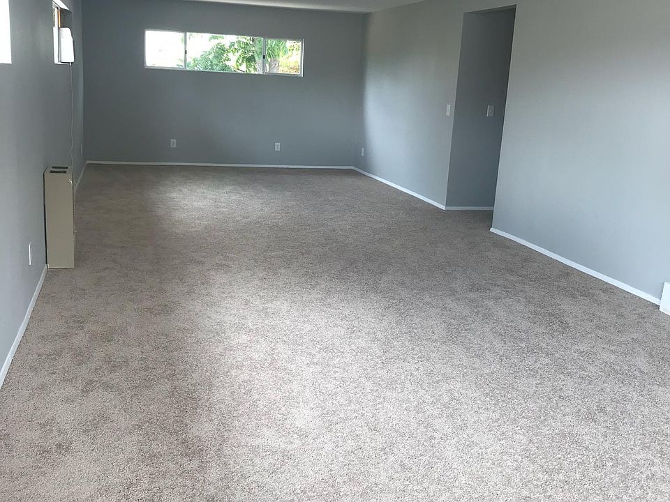Large Living Room from Front Door entrance.