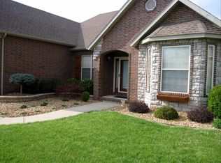 921 E Doubletree Ln, Springfield, MO 65810