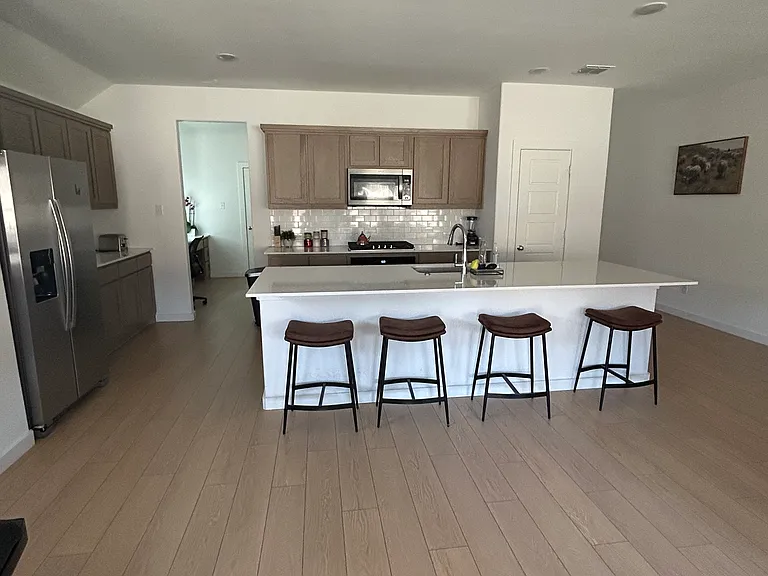 1806 Balfour Bnd — Photo 6