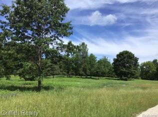 1 E Coon Lake Rd, Howell, MI 48843