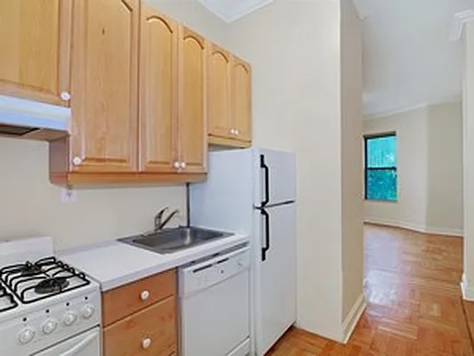Sold by Citi Habitats | media 15