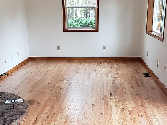 4th image of 11116 70th Ave NW