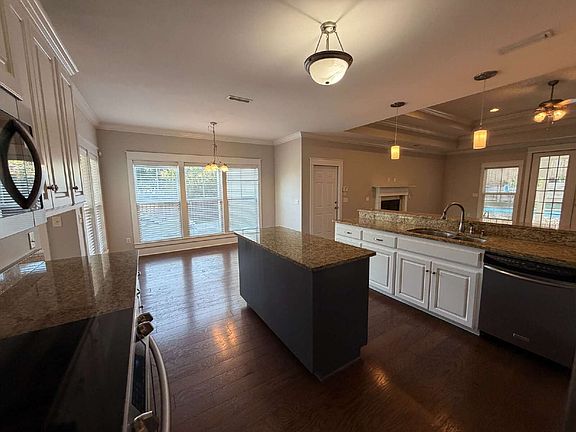 5th image of 120 Prestwick Dr