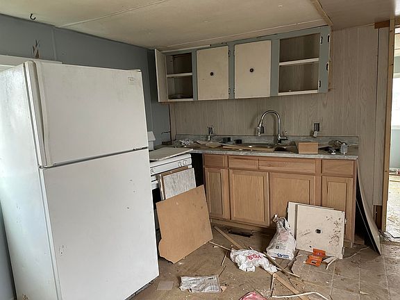 4th image of 450 W Griffith Rd Trailer 34