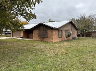 472 Sparks West Dr, Evant, TX 76525
