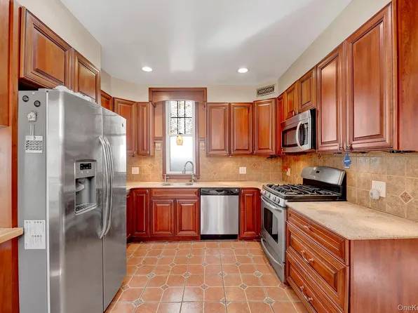 964 E 94th Street, Brooklyn, NY 11236