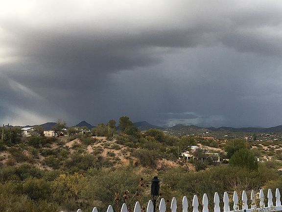 2nd image of 295 N Mariposa Dr