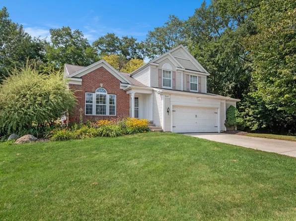 8469 Rainbows End Rd SE, Caledonia, MI 49316