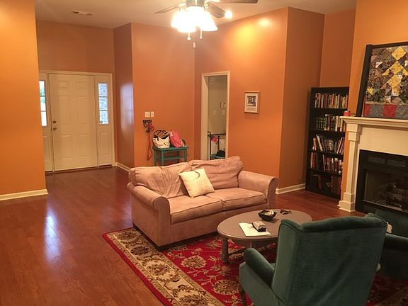 3rd image of 106 Brookside Dr