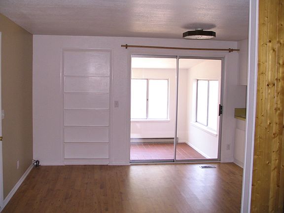 5th image of 5005 S Valley St