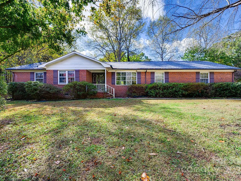 1st image of 307 Heather Ln