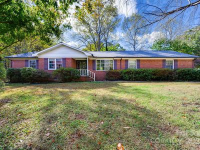 307 Heather Ln, Mount Holly, NC, 28120