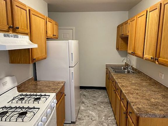 4th image of 4915 S Drexel Blvd APT 306