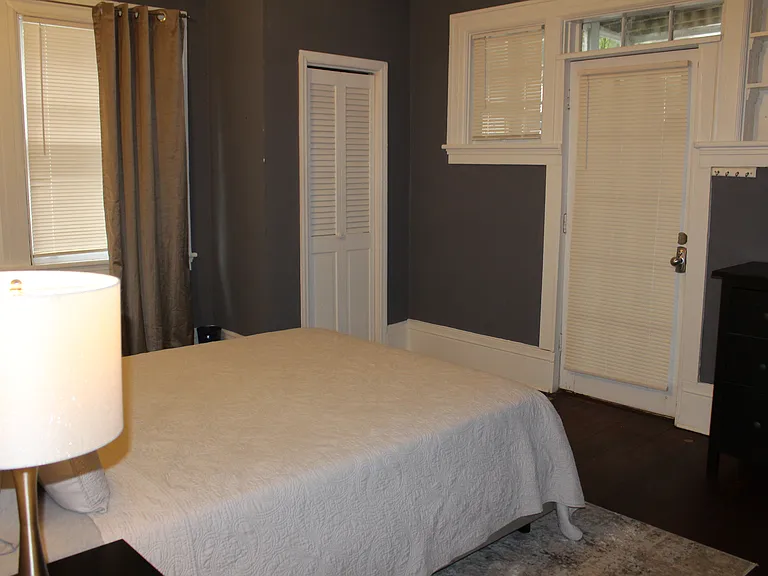 321 10th St NE #2 — Photo 15